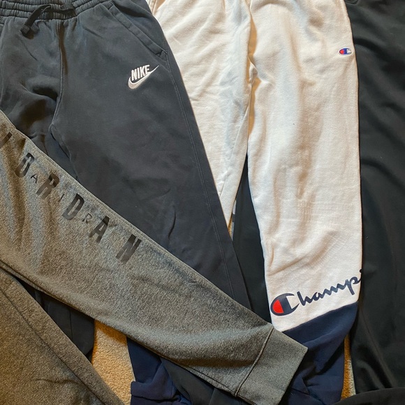 YXL lot of 6 Under Armor, Nike, Champion & Jordan Kids Joggers in Black and Navy - Picture 4 of 6